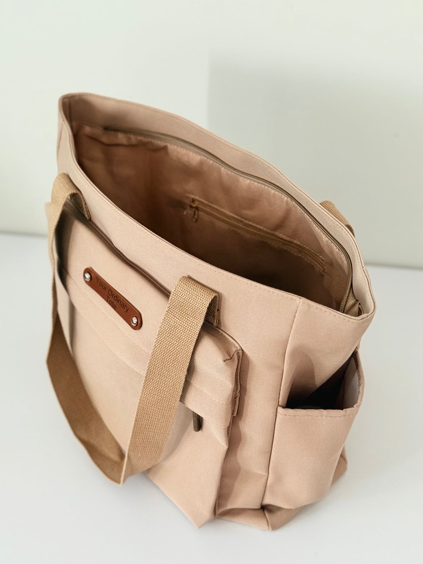 Your Ordinary Tote – Warm Taupe